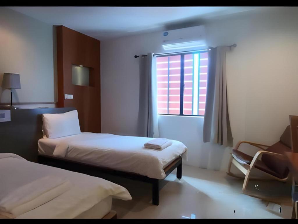 Klim Hotel Buriram Exterior foto